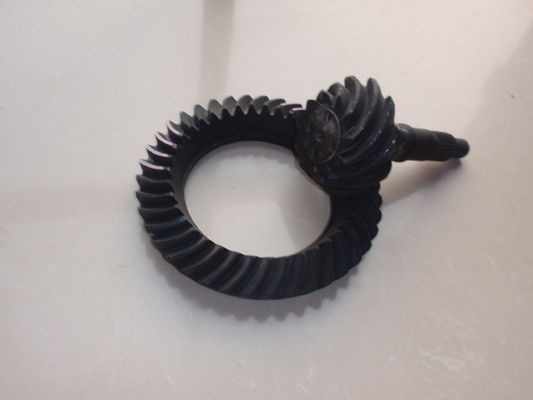 Otomotif Mengemudi Helical Bevel Gear Set Pressure Angle Custom Untuk Bagian Transmisi