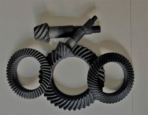 Baja Sisi Kanan Spiral Bevel Gear Untuk Gearbox Anti - Minyak Pengobatan Permukaan Blacking